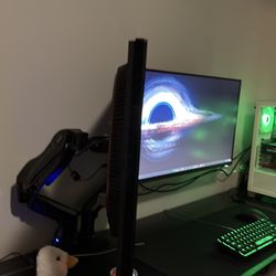 “Dual Monitor Bundle – LG 27" 1440p 144Hz + MNN 15.6" Portable FHD – $220 OBO”