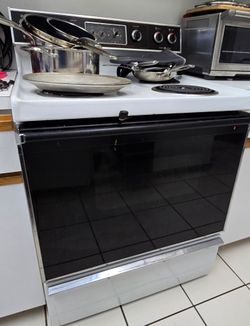 Working GE electric range