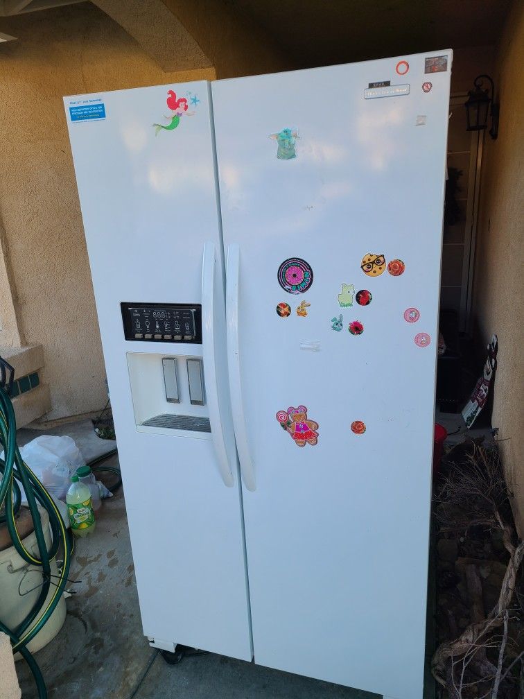 FREE Kitchen Aid REFRIGERATOR Free Refrigerator 