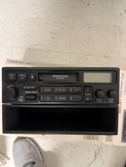 Honda OEM TAPE STORAGE AM FM Radio Cassette Deck 39100-S84-A020-M1 CM728AA
