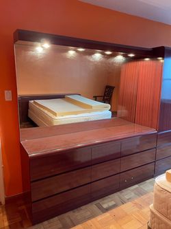 Large Dresser w/Mirror & Built-In Lights
