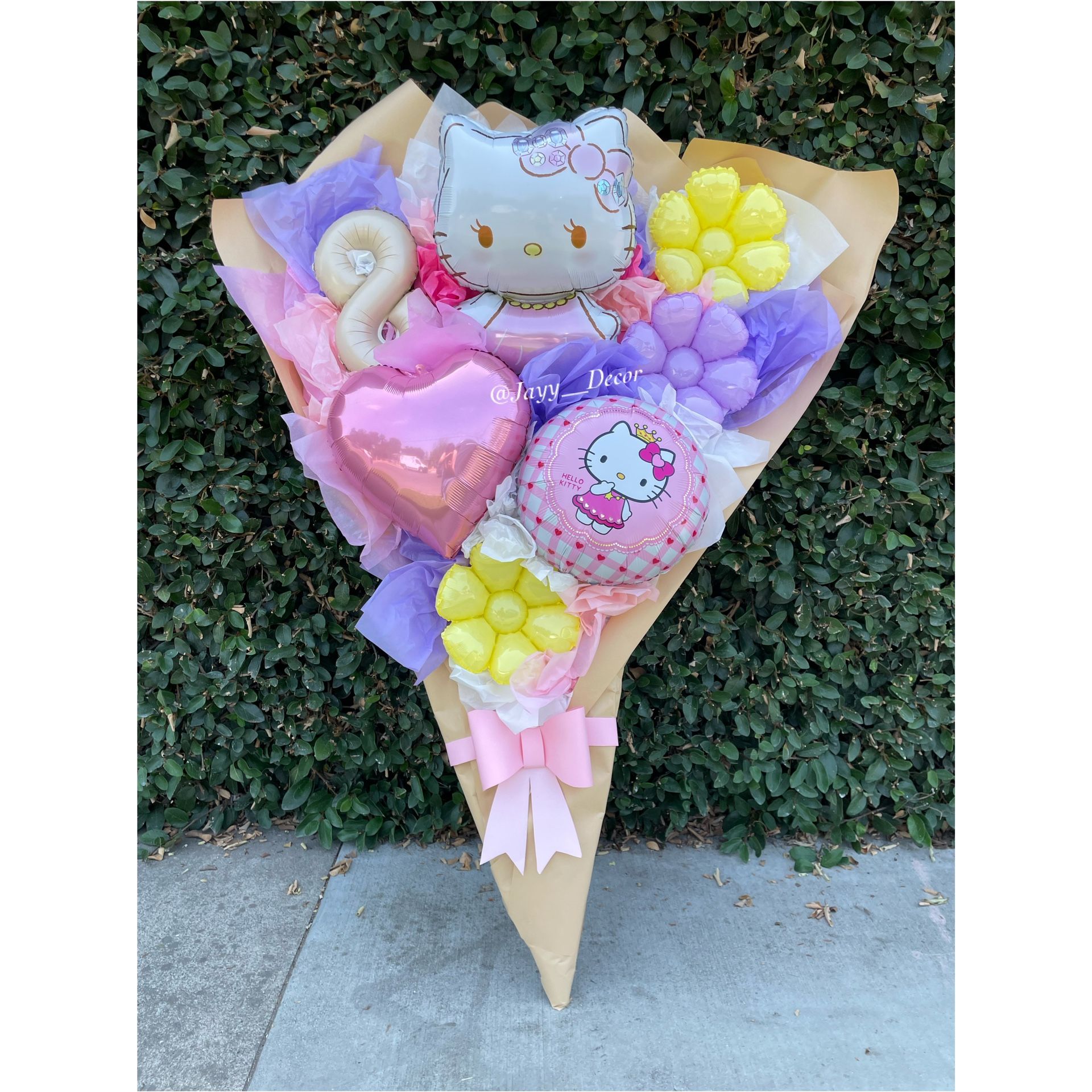 Hello Kitty Balloon Bouquet
