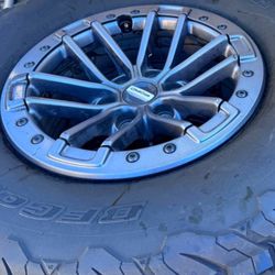 Ford Raptor Wheels /tires 17 Inch Beadlocks!!!