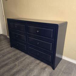 Large Dresser 60L 18W 35H Delivery Available 
