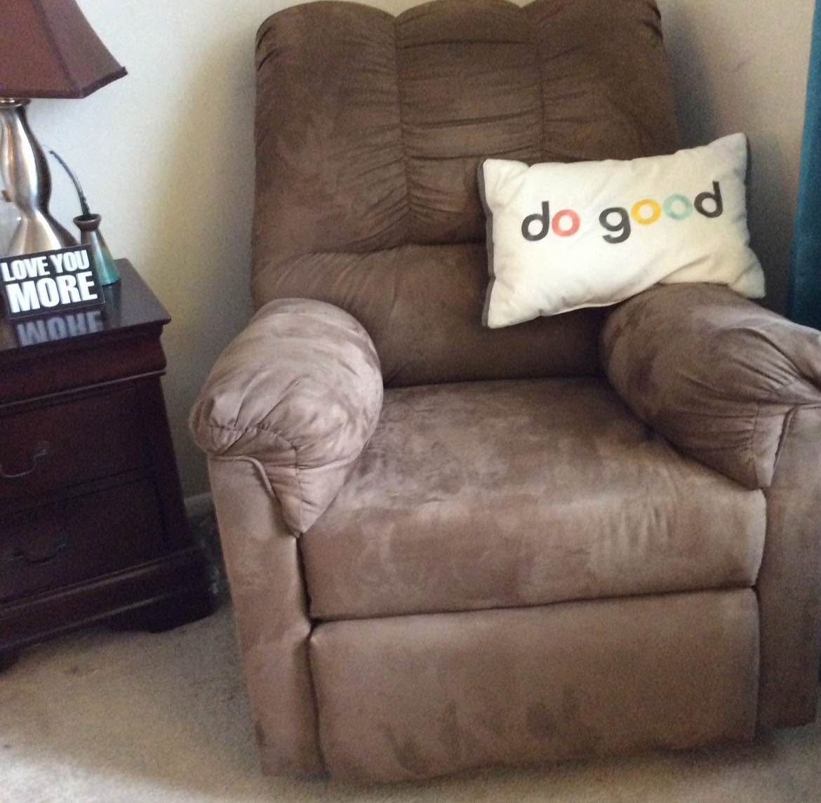 Recliner / Rocker
