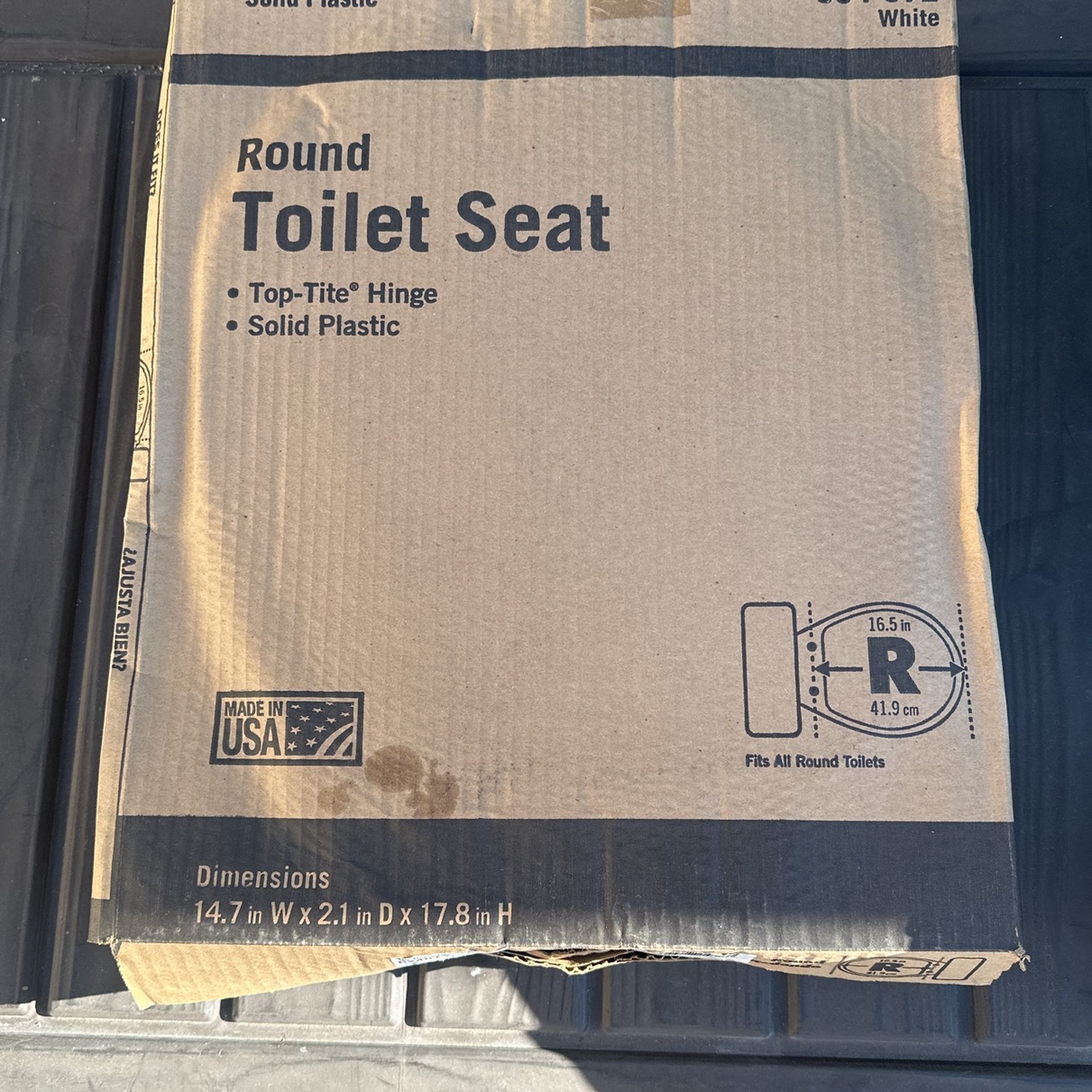 2 New Round Toilet Seats $15- Both