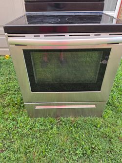 Frigidaire Stove -  OBO