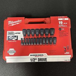 Milwaukee
SHOCKWAVE 1/2 in. Drive SAE 6 Point Impact Socket Set (19-Piece)
