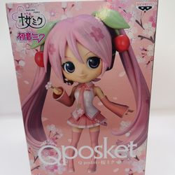 Bandai Qposket Sakura Miku Version B New In Box