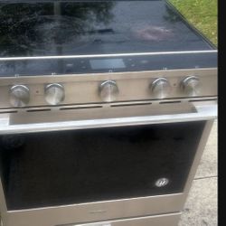 Stove Whirlpool Smart. Price Including Delivery 