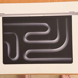 APPLE MACBOOK PRO M5 CHIP NEW UNUSED