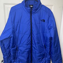 The North Face Men’ Royal Blue Long Sleeve Mock Neck Full-Zip Puffer Jacket. Size M