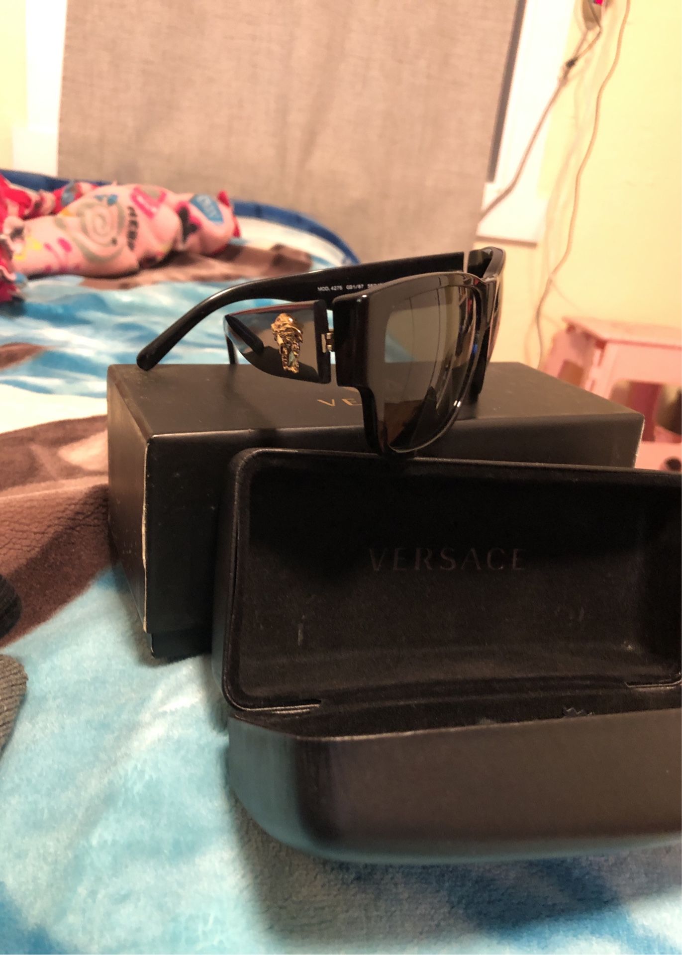 Comen Versace