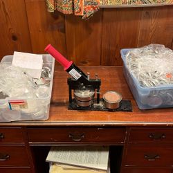 Button Maker With Buttons