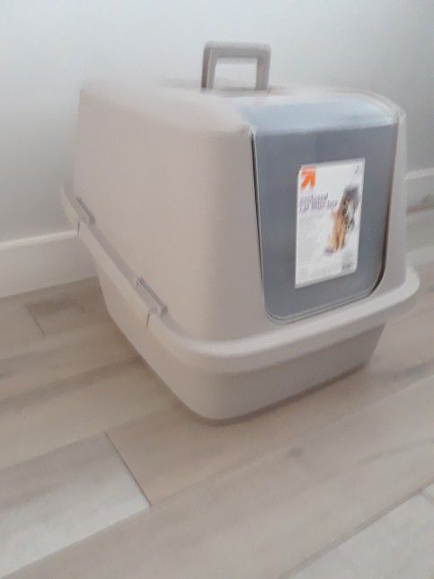 Extra Large Enclosed Cat Litter Box 
