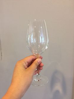 12 Water Goblets / Wine Glasses