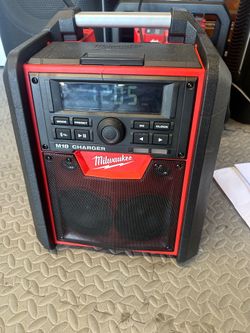 Milwaukee m18 radio charger new