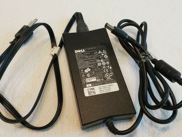 Dell 130W Laptop AC Adapter Charger DA130PE1-00 JU012