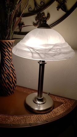 TABLE LAMP