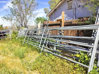 Horse cow goats chivos corrals.. cleaning my yard some are 24 footers.