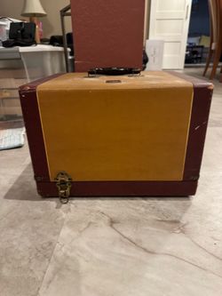 Slide projector