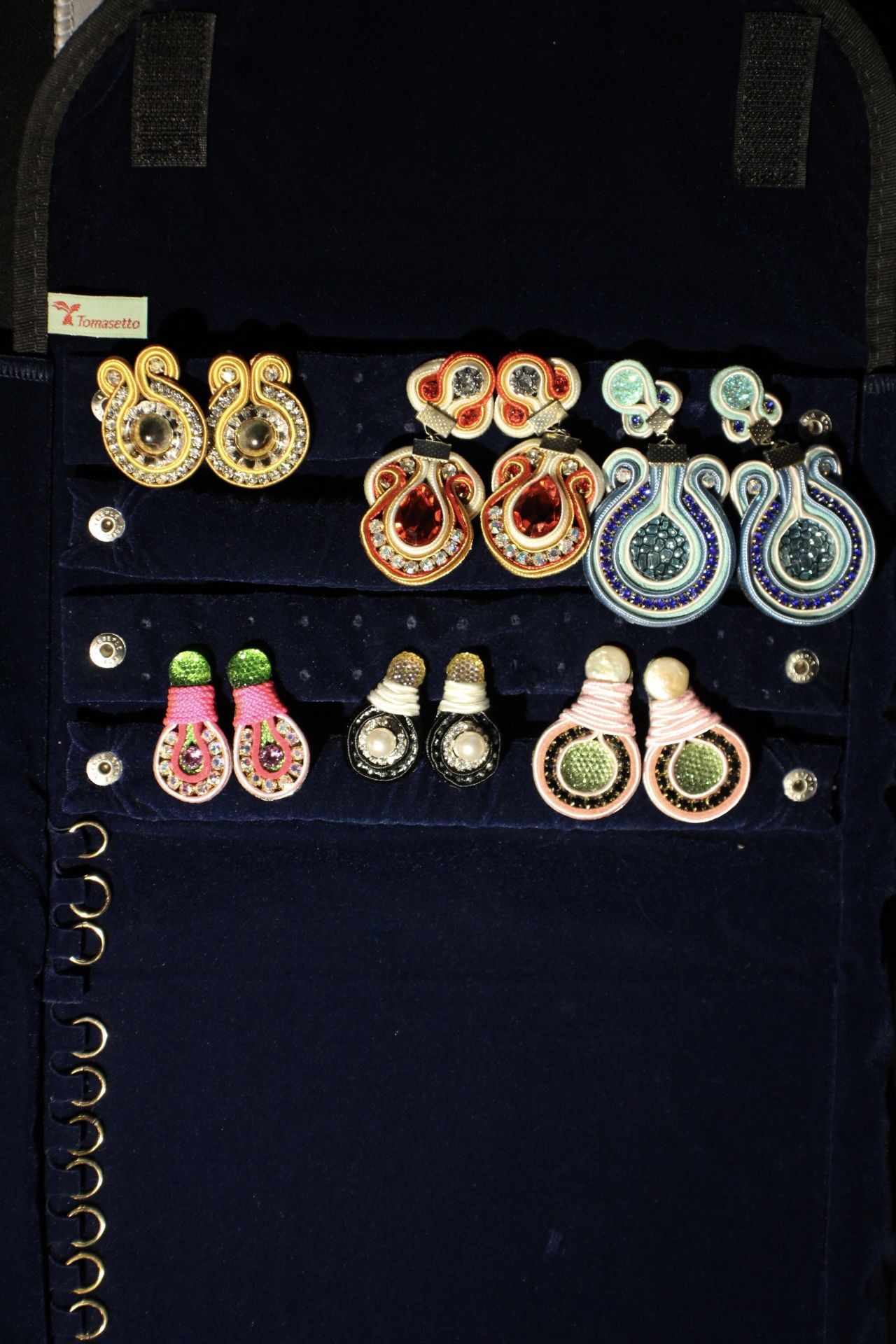 Six Artesanal Earrings With Two Blue Tomasetto Brand Earring Cases Included