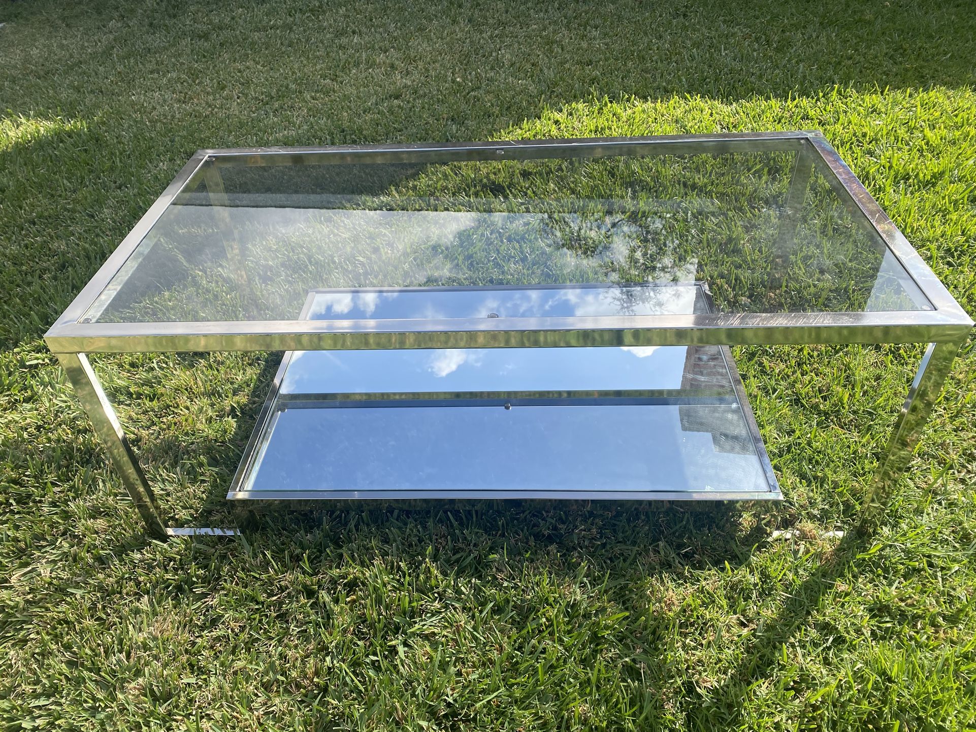 Modern glass coffee table