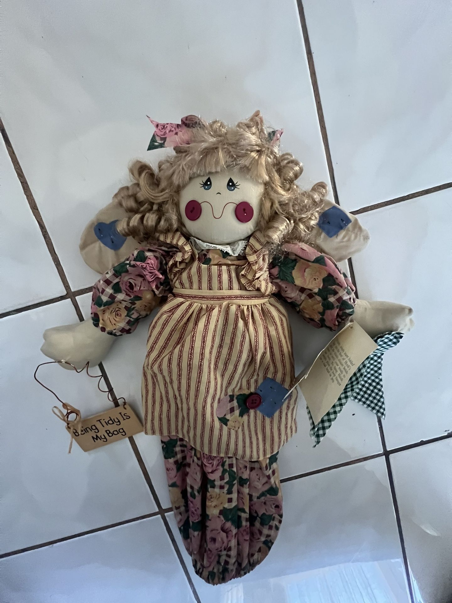  VTG: 1998 House of Lloyd “Tidy Heidi” Angel Rag doll keeps recyclable plastic bags in skirt.