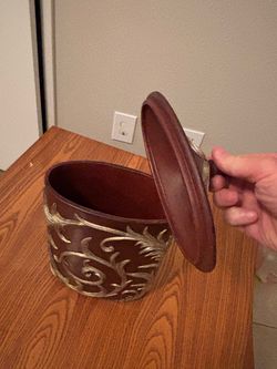 Heavy Decorative Lidded Box / Jar – Old World Scroll Design