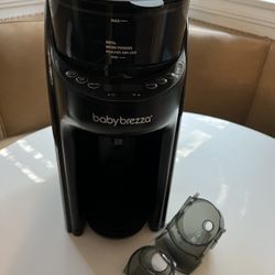 NEW Baby Brezza Formula Pro