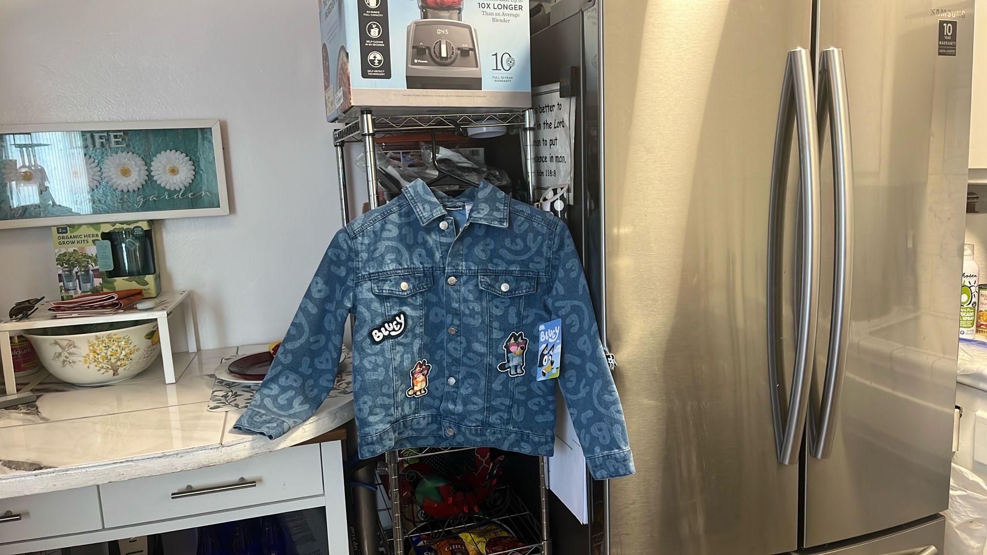 BLUEY DENIM JACKET SIZE 7/8 Kids