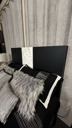 4 PC QUEEN BEDROOM SET