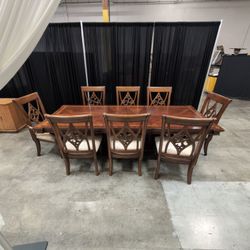 Traditional Wood Extension Dining Set with Eight Chairs