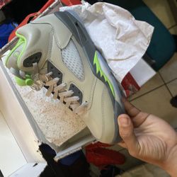 Jordan 5’s Size 7y 