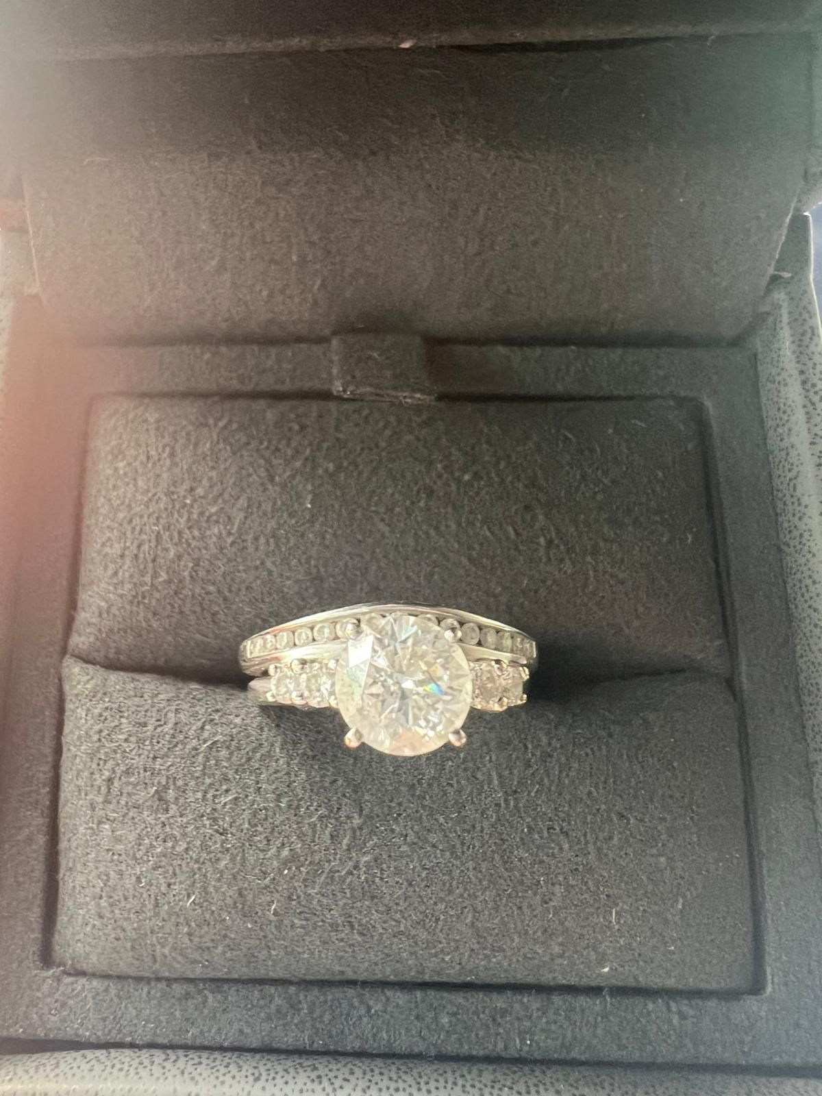 Beautiful Weeding Ring Size 7