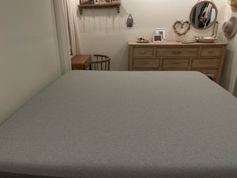 Casper Sleep Element King Mattress  “10 thick include 18” metal bedframe