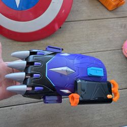 Marvel Black Panther Vibranium Power FX Claw