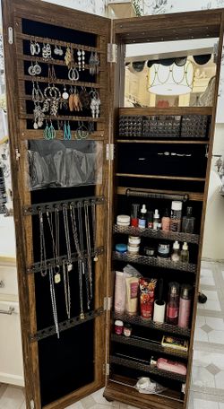 Jewelry Cabinet 360 Swivel Lighted Mirror And Locks