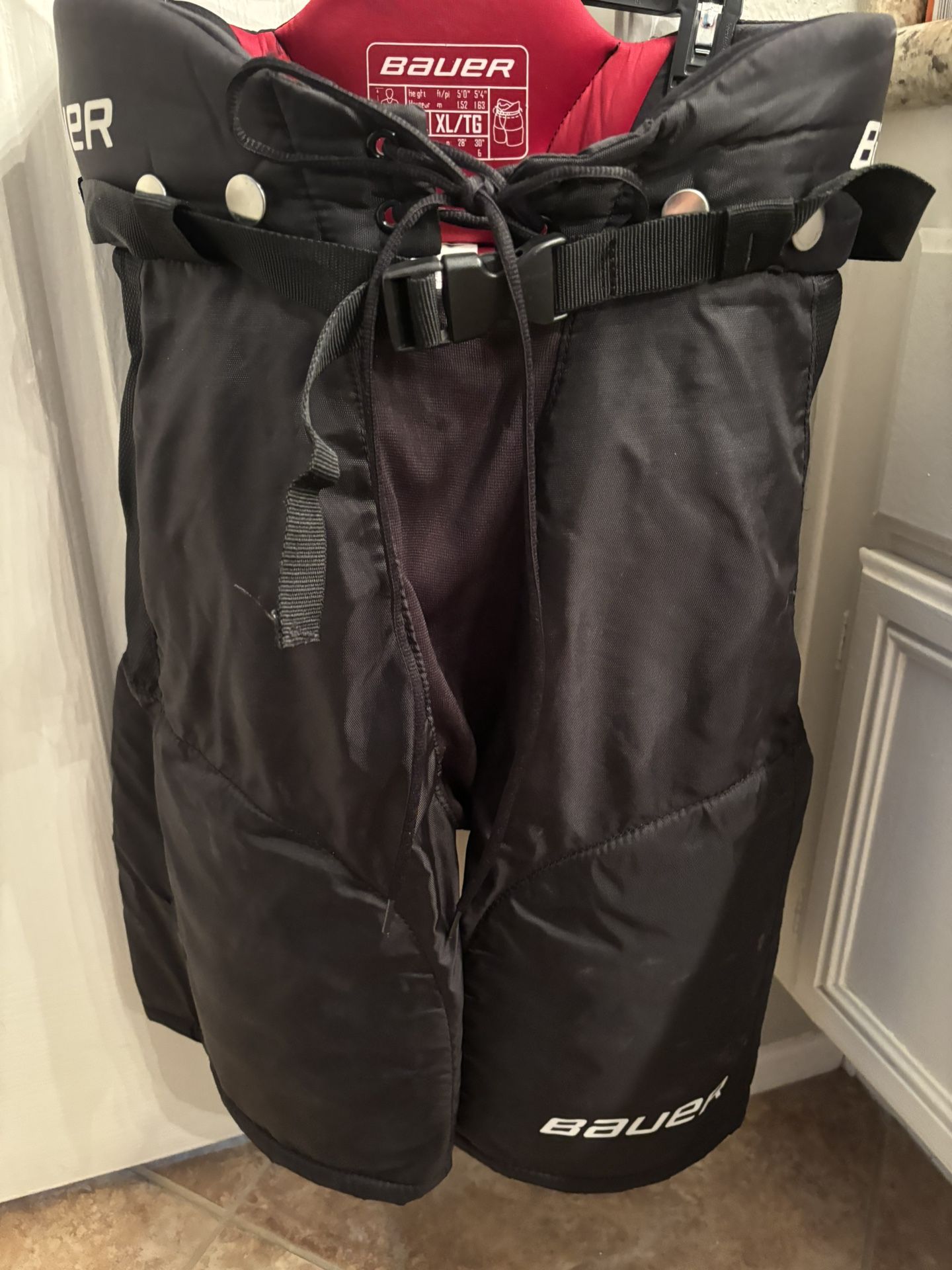 Bauer Padded Hockey Shorts XL
