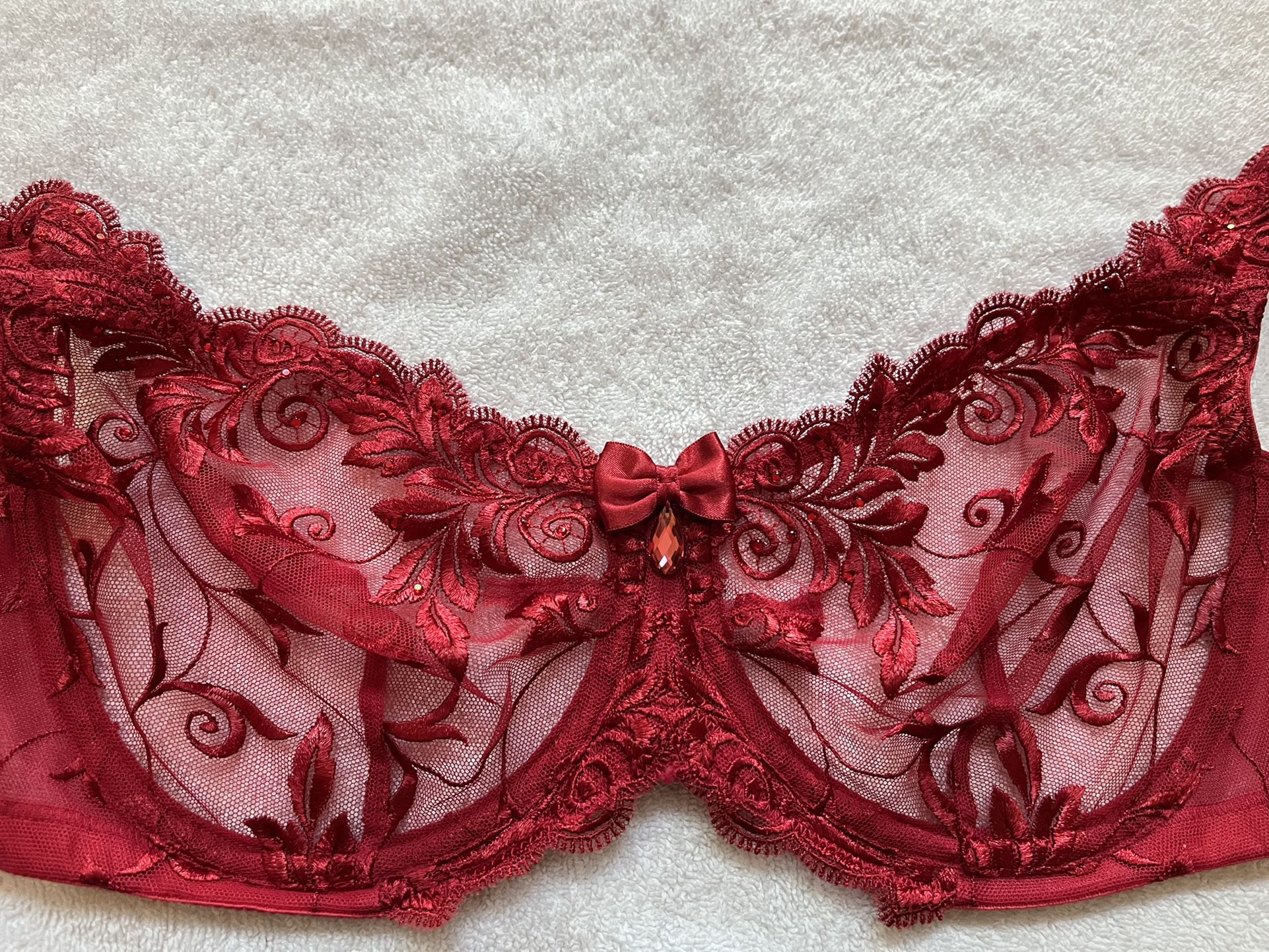 NWT!! Soma Sensuous Lace Red Unlined Bra 36D NEW!! for Sale in High Point,  NC - OfferUp