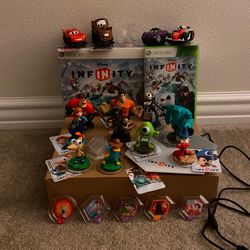 XBOX 360 Disney Infinity Video Game Bundle