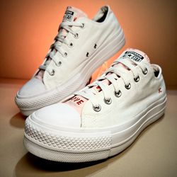 Converse Chuck Taylor All Star Custom Platform Lift Sneaker W’s Size 10 Men 8
