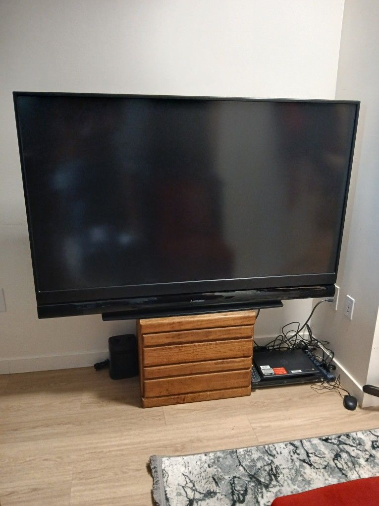 Mitsubishi 65 inch 3D DLP HDTV