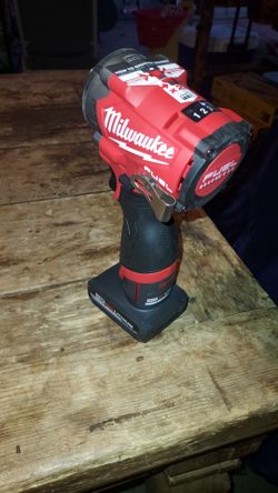 Milwaukee
M12 FUEL 12V Lithium-lon
Brushless Cordless Stubby 1/2
in. Impact Wrench (Tool-Only)