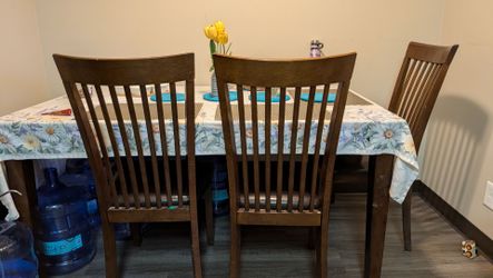 Dining Table with 6chairs