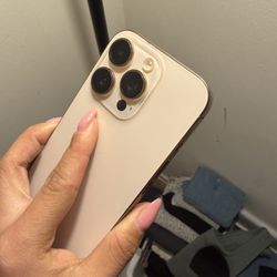 iPhone 16 Pro – 256GB – Desert Titanium (Unlocked)