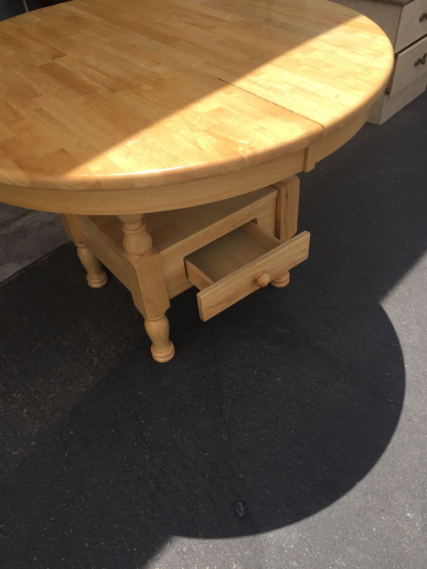 SMALL KITCHEN TABLE
