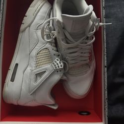 Air Jordan 4 Pure Money