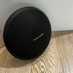 Harmon Kardon Onyx Bluetooth Speaker