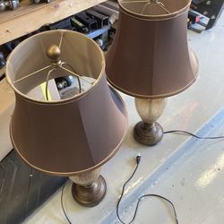 **🇪🇸 Pareja de Lámparas de Lujo (Usadas, Muy Buenas Condiciones) — $40 | 🇺🇸 Pair of Luxury Lamps